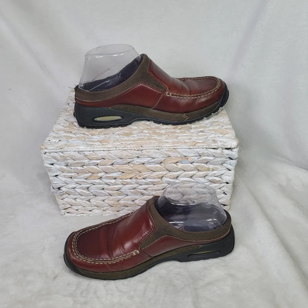 Cole Haan County Retro Air Cushioned Leather Mules Burgandy Minimalist Size 7.5B - Picture 2 of 9